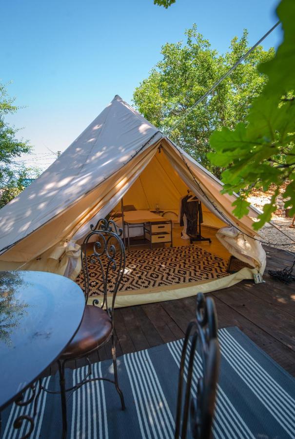 Rock Oak Camping 2 Imotski Exterior photo
